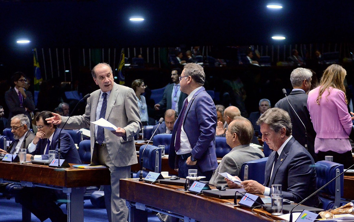 SENADO APROVA REFORMA DO ENSINO MÉDIO - entenda